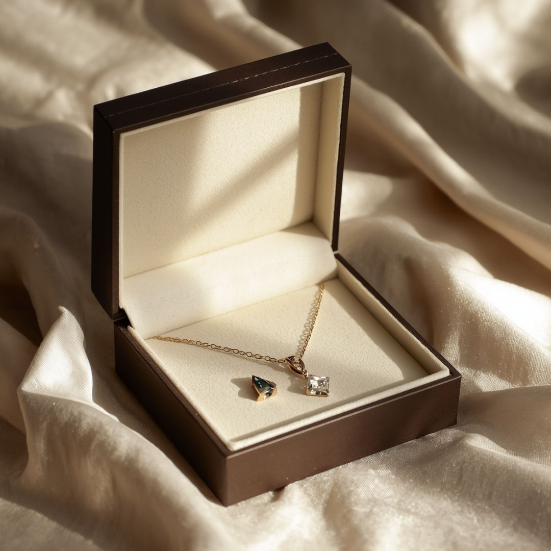 pu leather necklace box