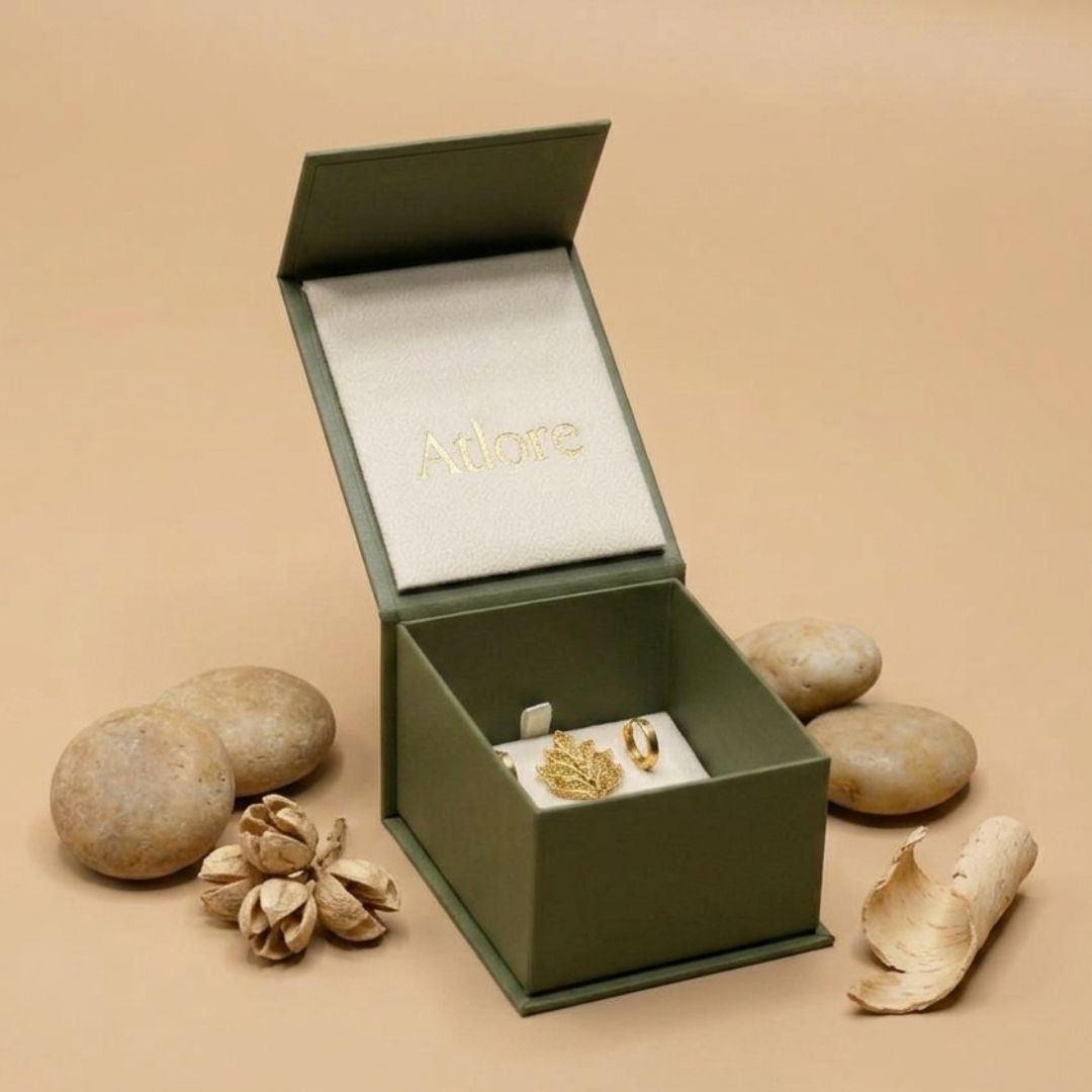 atlore-white-linen-vanguard-magnetic-box.jpg